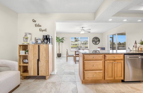 Spring Hill House | WATERFRONT RETREAT WITH DIRECT GULF ACCESS – GOLF CART, KAYAKS, BIKES & MORE!