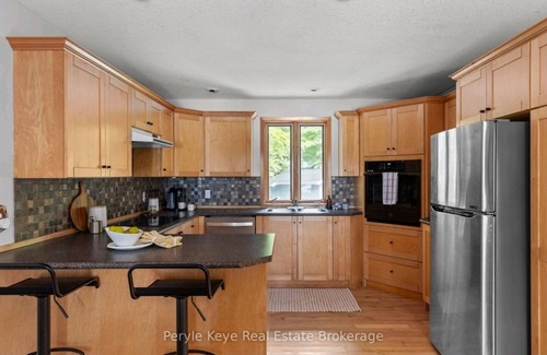 Bracebridge Cottage | Waterfront Sanctuary 3bd unforgettable Muskoka cottage