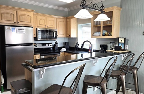 Port Isabel House | Waterfront! See April/May Special!Kayaks, Fishing Deck, Sparkling Spa, Boat Dock