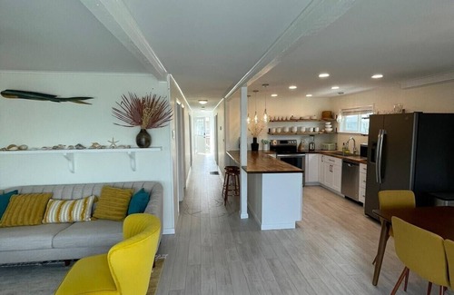 Topsail Beach House | Waterfront South End Serenity! Bring your boat and your pup, leave the linens!n