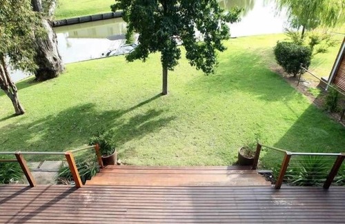 Bundalong House | Waterfront Taj at BUNDALONG