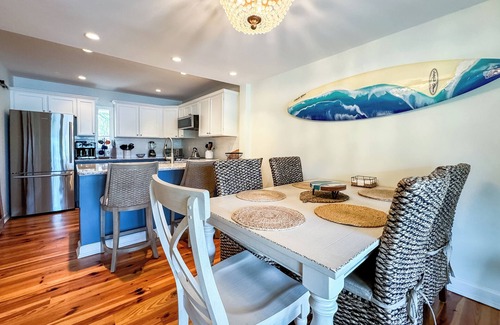 South Beach Condo | WATERFRONT VILLA W/DOCK, NEAR SALTY DOG, BEACH & PICKLEBALL COURTS