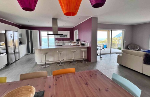 Chine Villa | Waterfront villa with exceptional view