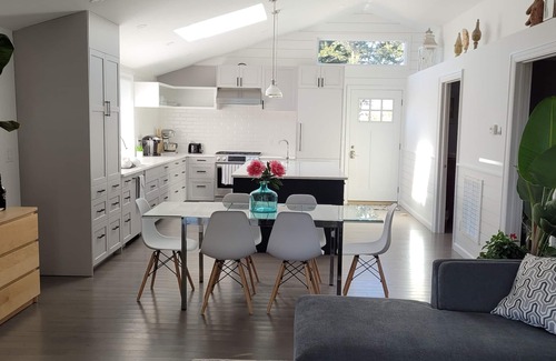 Hampton Bays House | Waterfront Villas w/hot tub , 2 boat slips , and 3 minutes to the beach!