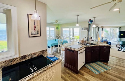 Morehead City House | Waterfront w/New Heated Pool and Private Pier.