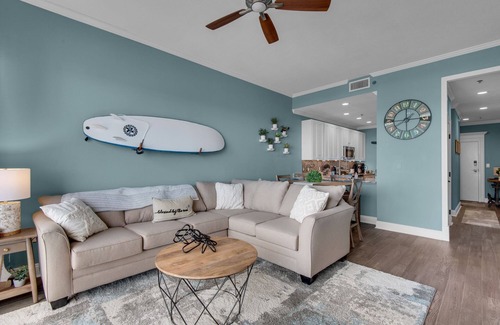 Fort Walton Beach Apartment | Waterfront w/spectacular sunrises and sunsets!