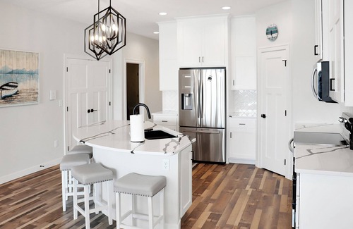 Arnolds Park Condo | WaterfrontCondo!BridgesBay!AmazingViews!Pets!Pools!Fitness!Arcade!4kingbedrooms!