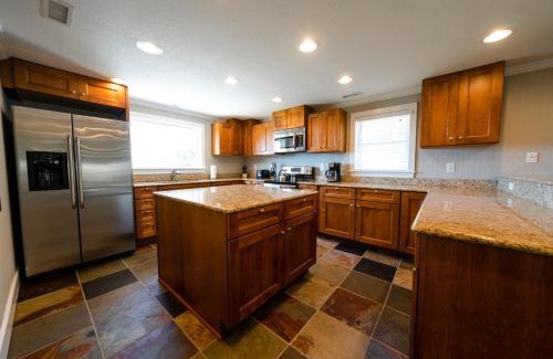 Waves House | Watermen's Hideout - Waterfront 2-Bed, 1-Bath Cottage with HOT TUB & Private Dog Run!