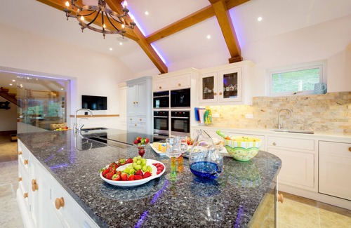 Penrith House | Waternook - Luxury House with Lake Access and Hot Tub - Dog-friendly