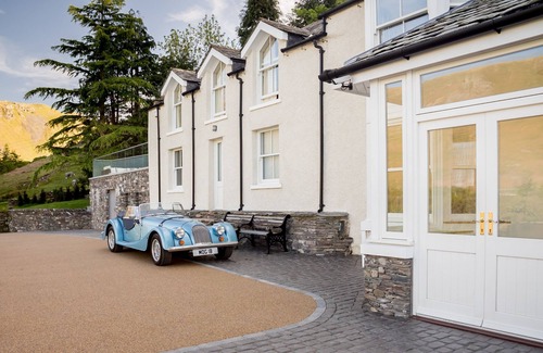 Penrith House | Waternook - Luxury House with Lake Access and Hot Tub - Dog-friendly