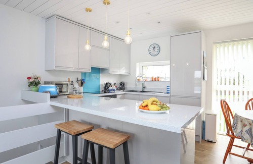 Y Felinheli House | WATERS EDGE (YMYL Y DWR), family friendly in Y Felinheli