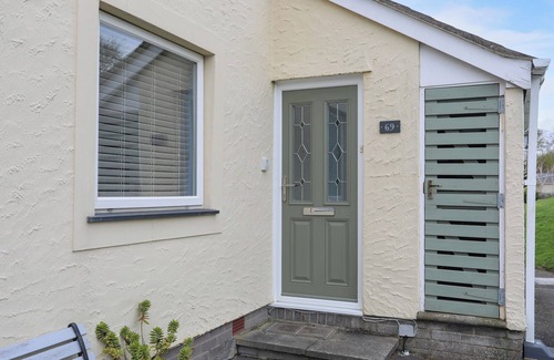 Y Felinheli House | WATERS EDGE (YMYL Y DWR), family friendly in Y Felinheli