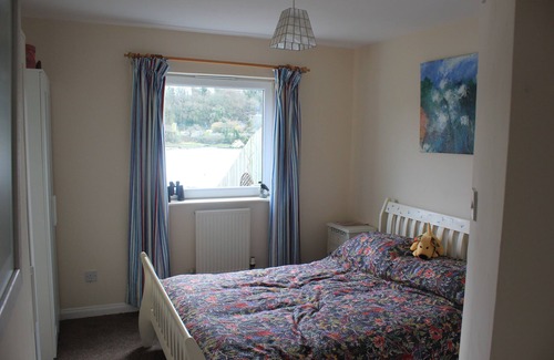 Turnchapel House | Waterside 3 Bedroomed property in quiet area yet close to all amenities
