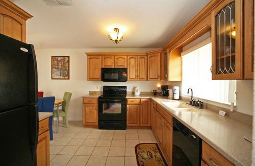 Indian Wells House | Waterview ,Private Pool, Family Friendly, Spacious and Relaxing
