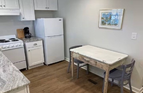 Swansboro Apartment | Waterview Swansboro Sandpiper #2. One block from everything! Cozy 1 Bdrm/1Bth.