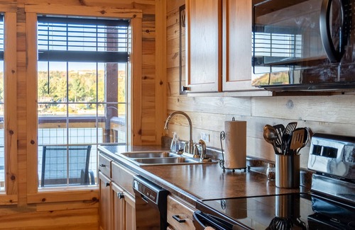 Houghton Cabin | Waterway Trailside Fun Cabin 24B
