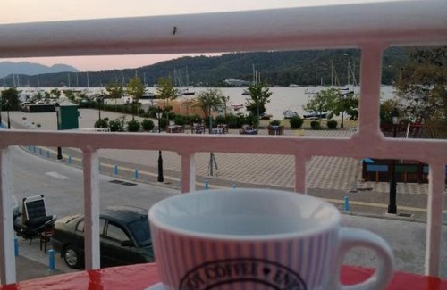 Galatas Apartment | Waterway view