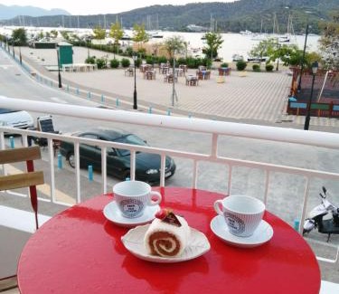 Galatas Apartment | Waterway view