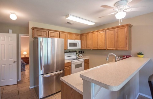 New Braunfels Condo | Waterwheel Escape - River access+2pools+4 hot tubs