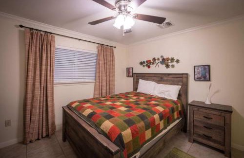 New Braunfels House | Waterwheel Hideaway - Cozy Condo for 6 with Resort-style Amenities