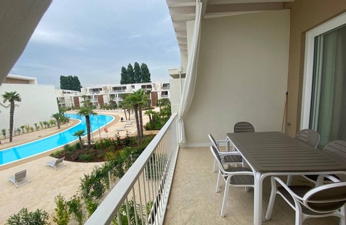 Jesolo Apartment | *Wave Island Resort D7 * [ pool & free park ]