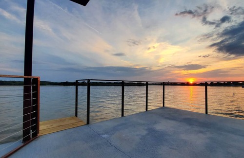 Kingsland House | Wave on Wave Luxury Rental w/ Pool, SPA, WATERSLIDE BOAT DOCK!