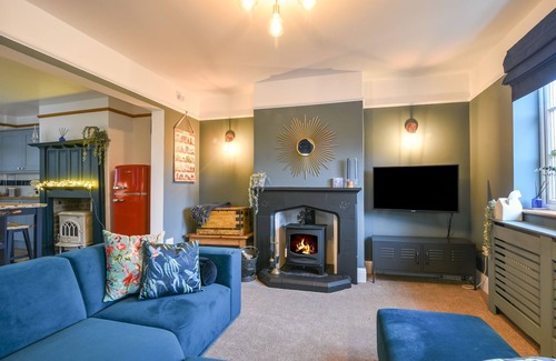 Lyme Regis Cottage | WAVERLEY, pet friendly, character holiday cottage in Lyme Regis