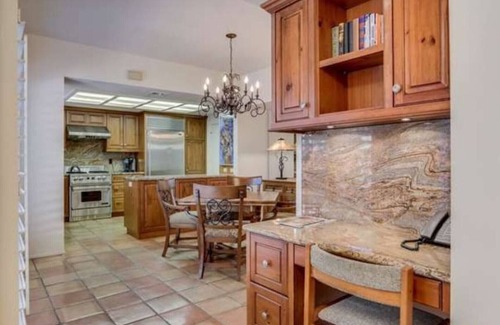 Palm Springs Condo | Waverly Park Charm and Luxury
