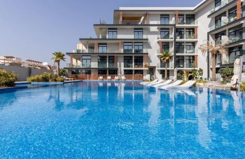 Jumeirah Village Circle Apartment | Waves - Ideal Dubai Retreat, Elegant Studio in Oxford 212