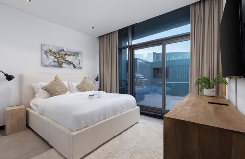 Business Bay Apartment | Waves - Spacious 2BR Apartment with Burj Views & Terrace