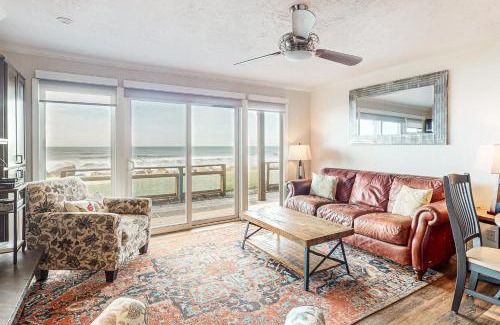Neskowin Apartment | Waveside Hideaway, Unit 11