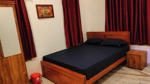 Vellamunda Villa | Wayanadan Mountain View service villa