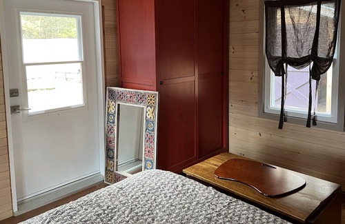 Gracefield Cottage | We are offering a cozy and confortable cottage ideal for two.
