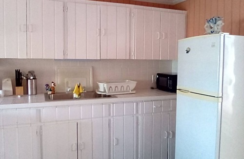 Governor's Harbour Apartment | "We Make Your Stay In The Bahamas Both Comfortable and Affordable"