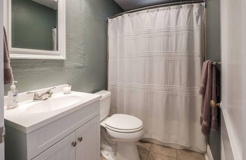 Sylvan Park Cottage | We would love to have you as our guest!