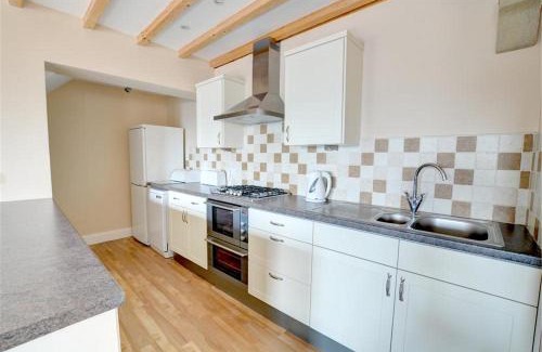 Sutton-in-Craven House | Weavers Cottage