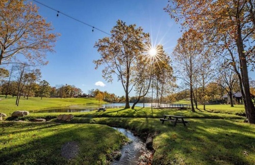Fincastle Cabin | Weddings at Preserve at Crooked Run