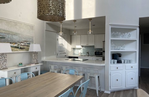 South Beach House | Weekend at Bernie’s! Thurs - Thurs rentals! Avoid weekend ferry tram traffic!