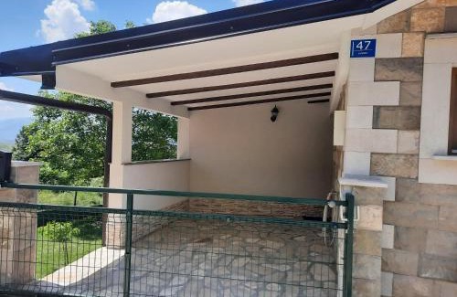 Canton 10 House | Weekend House Petar