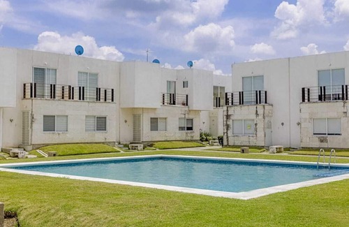 Yautepec House | Weekend House Prados | Swimming pool & garden