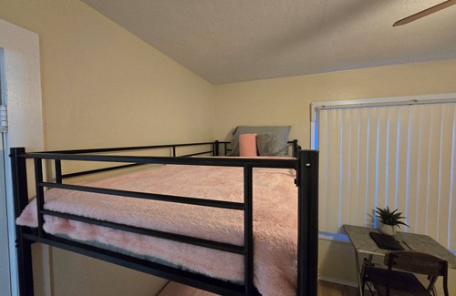 West Little River Bed & Breakfast | Weekly and monthly specials available! Female Only!