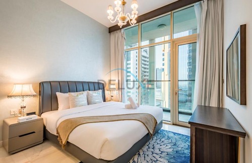 Business Bay Apartment | Weekly Deal 3BR with Overlooking Canal & City Views by Deluxe Holiday Homes