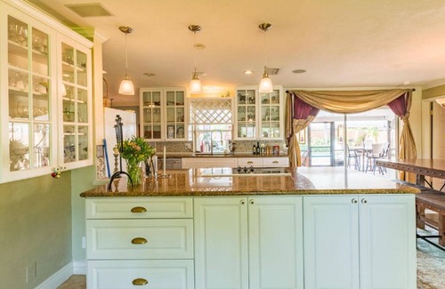 Golfview Harbor House | Weekly Discounts in Boynton. We will beat any price on a comparable property!