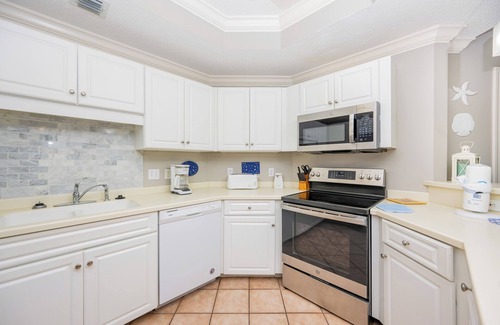 Orange Beach Condo | *WEEKLY SPECIALS!* Phoenix On The Bay *3BR 3BA* Condo 1315