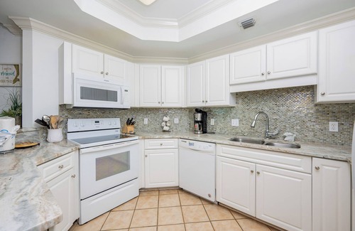 Orange Beach Condo | *WEEKLY SPECIALS!* Phoenix On The Bay *3BR 3BA* Condo 1524