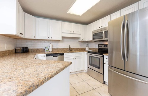 Orange Beach East Condo | *WEEKLY SPECIALS!* Phoenix X - 5th Floor - 2 Bedroom
