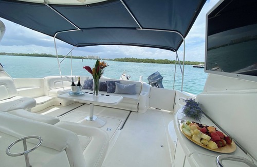 West Little Havana Boat Rental | Welcome aboard Carpe Diem Yacht