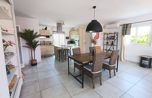 Biscarrosse House | Welcome to Biscarrosse Ville, in this comfortable house located on a quiet street — ideal for.