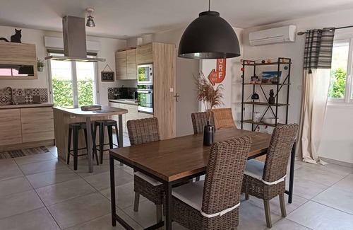 Biscarrosse House | Welcome to Biscarrosse Ville, in this comfortable house located on a quiet street — ideal for.