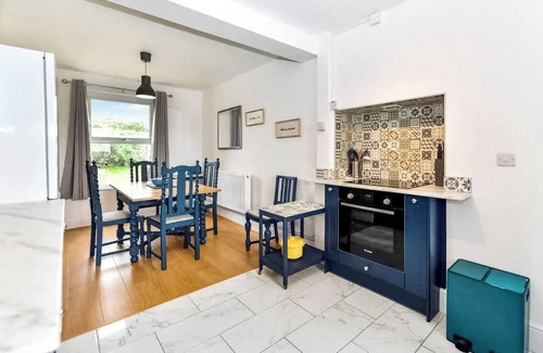 Reynoldston Cottage | Welcome to BrynView in Reynoldston, Gower.